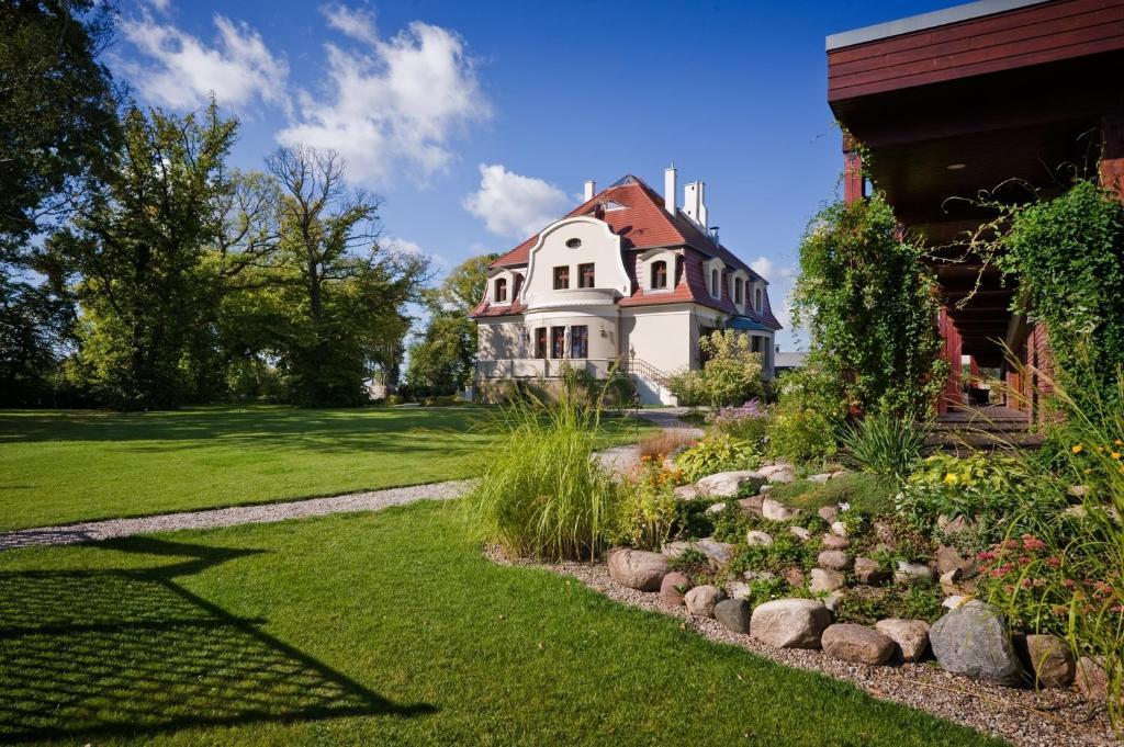 Villa Cztery Pory Roku Zbąszynek Buitenkant foto
