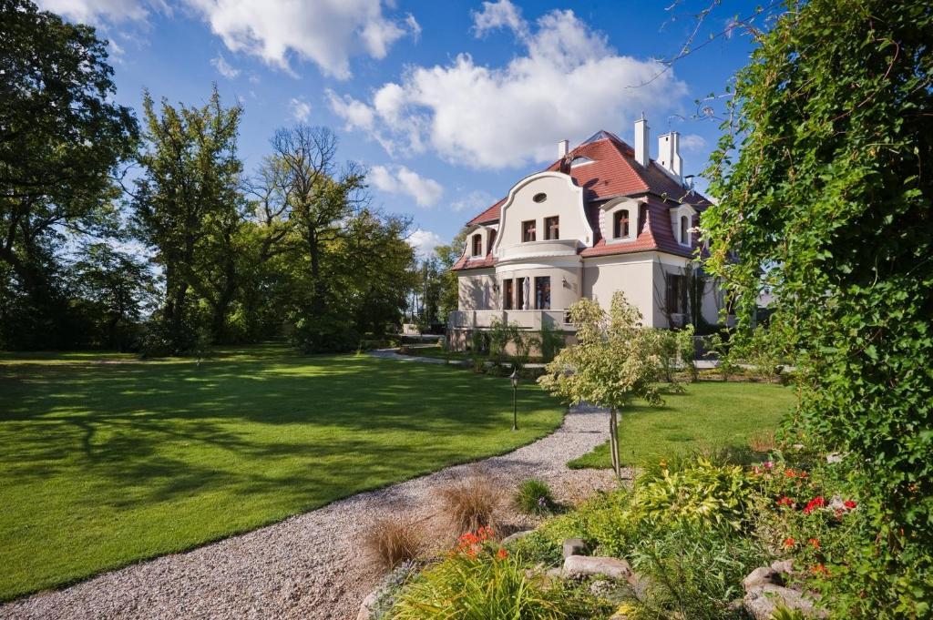 Villa Cztery Pory Roku Zbąszynek Buitenkant foto