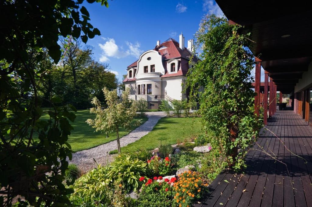 Villa Cztery Pory Roku Zbąszynek Buitenkant foto