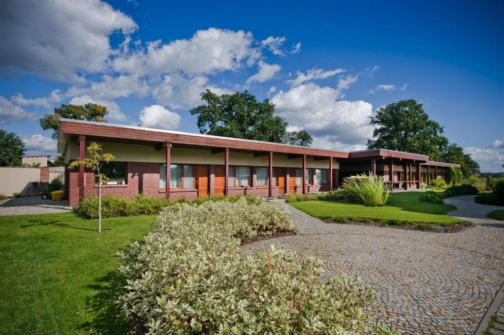 Villa Cztery Pory Roku Zbąszynek Buitenkant foto