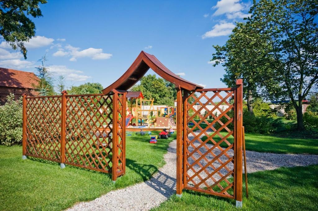 Villa Cztery Pory Roku Zbąszynek Buitenkant foto