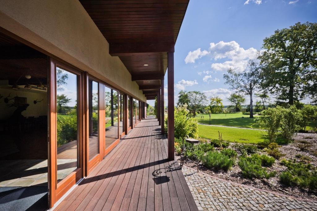 Villa Cztery Pory Roku Zbąszynek Buitenkant foto
